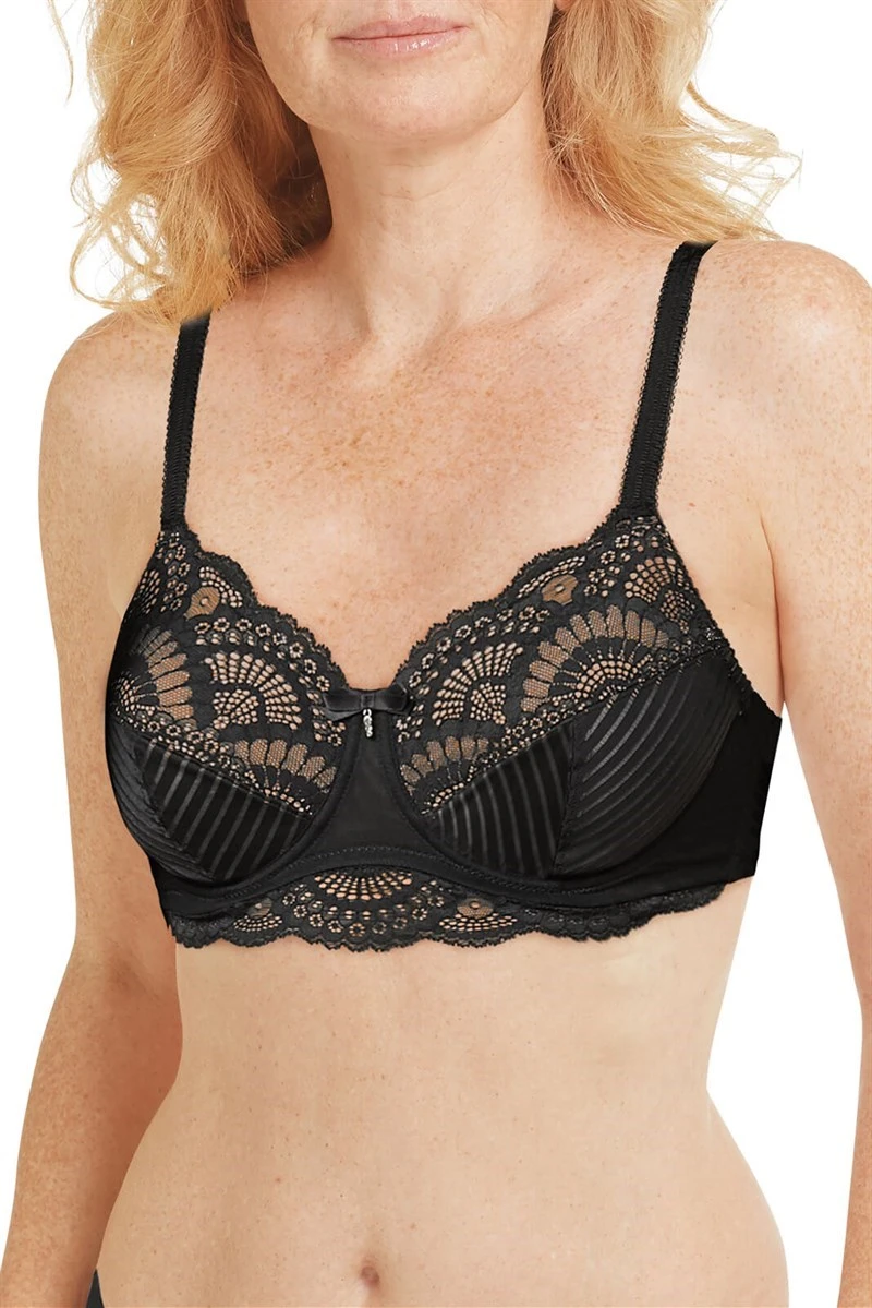 Karolina-WB-44765-black-sand-
